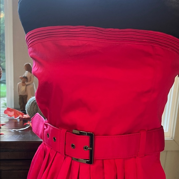 Strapless Fusia dress with pockets - Picture 3 of 9